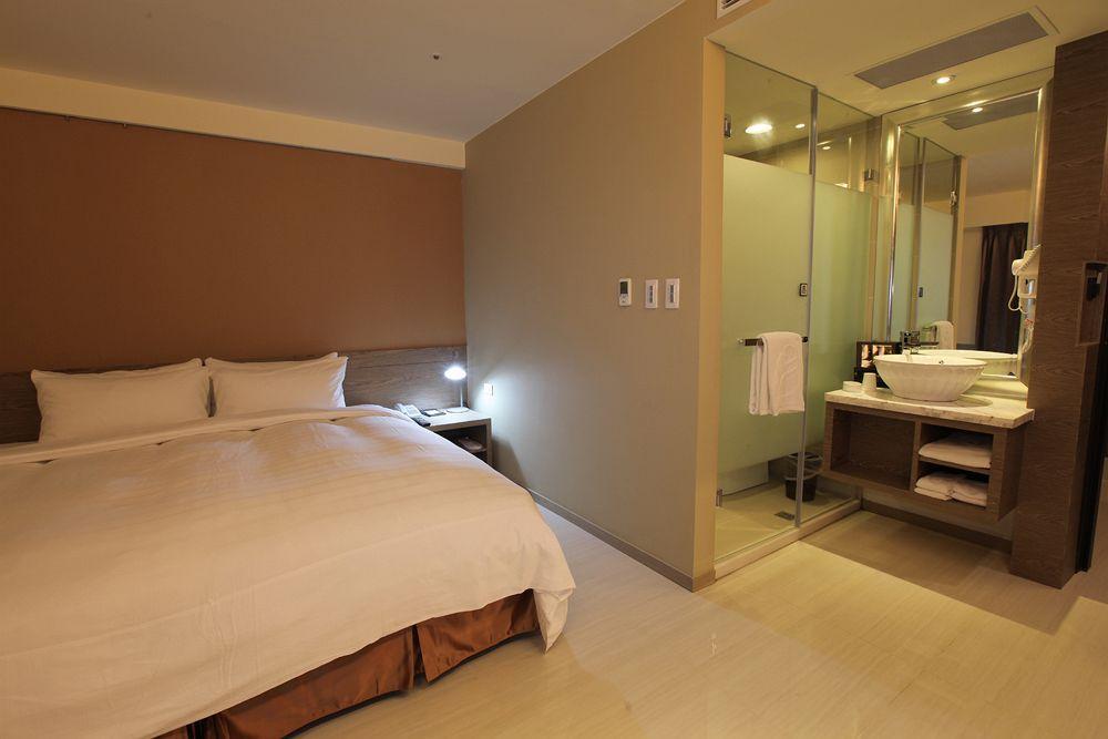 Nest Hotel Kaohsiung Exterior photo
