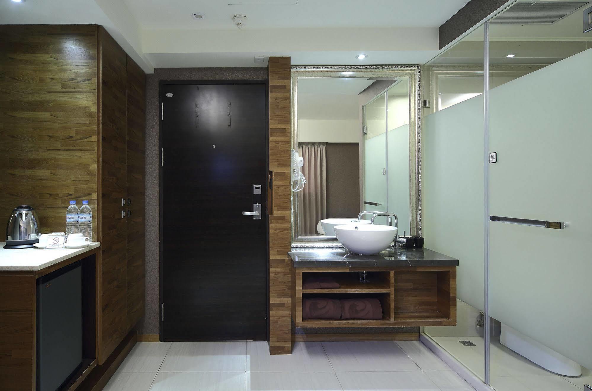 Nest Hotel Kaohsiung Exterior photo