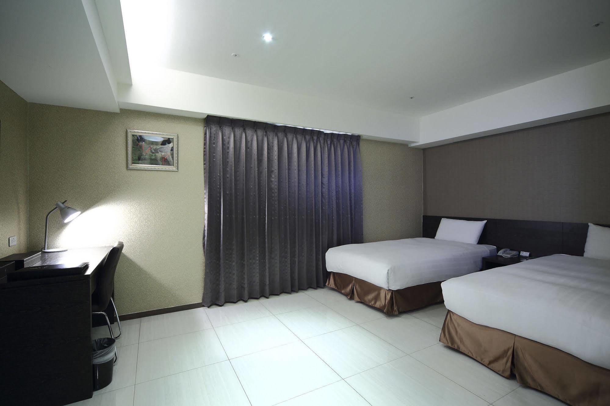 Nest Hotel Kaohsiung Exterior photo
