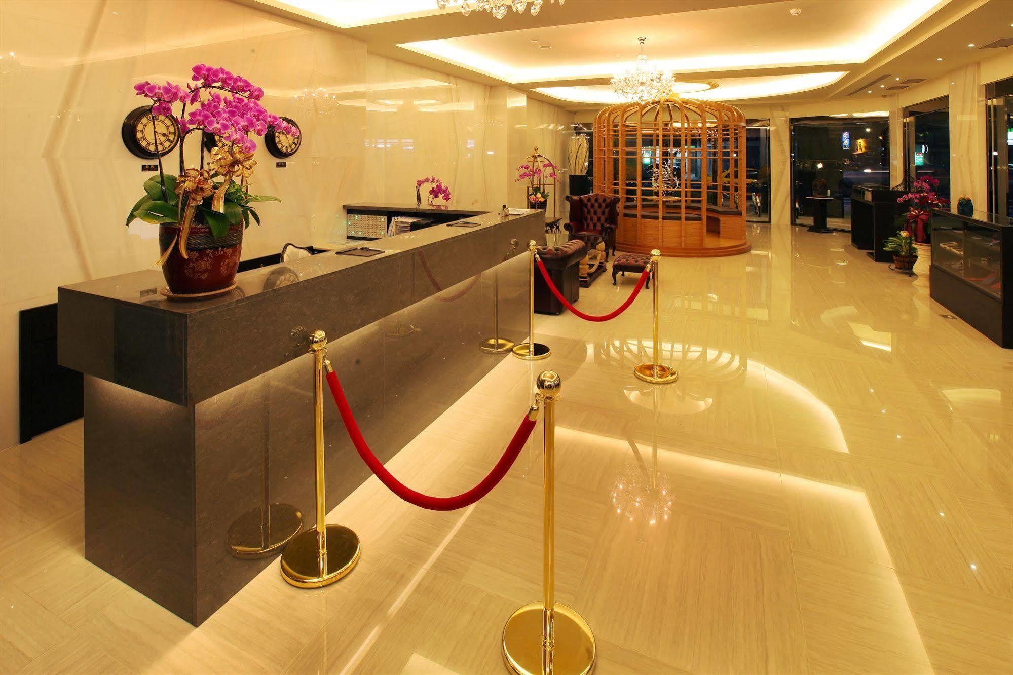 Nest Hotel Kaohsiung Exterior photo